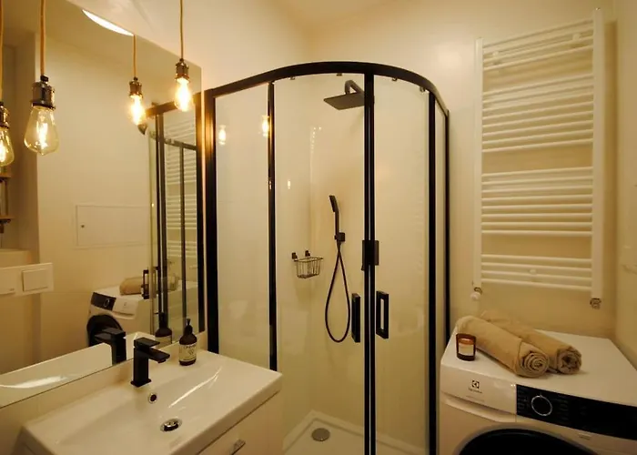 Art Marina Nad Rzeka Z Bezplatnym Parkingiem Apartman Wrocław