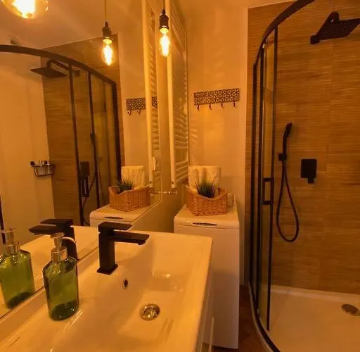 Art Marina Nad Rzeka Z Bezplatnym Parkingiem Apartman *