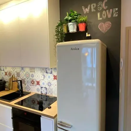 Art Marina Nad Rzeka Z Bezplatnym Parkingiem