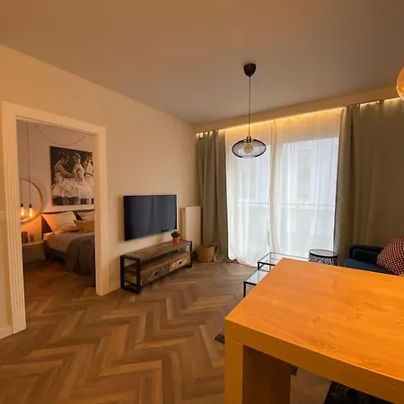 Art Marina Nad Rzeka Z Bezplatnym Parkingiem Apartament *